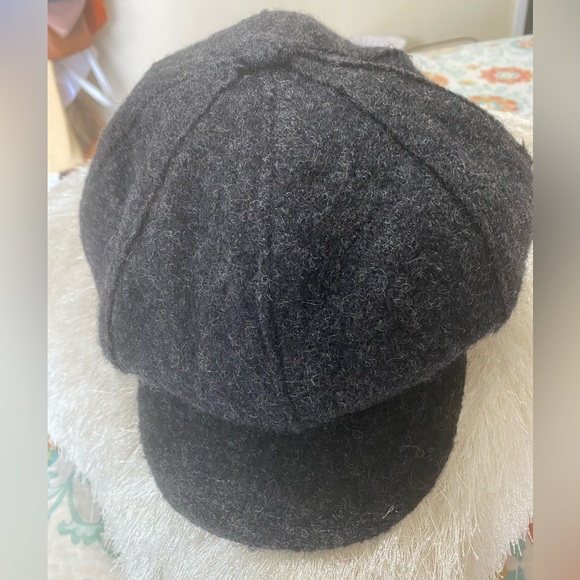 UBI Accessories - Classic Gray Wool Newsboy Cap